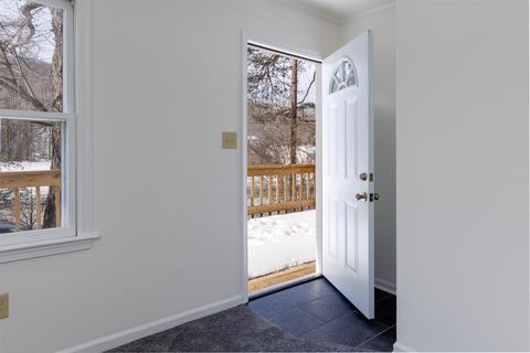 1623 E Main St, Waynesboro, VA 22980 photo 8