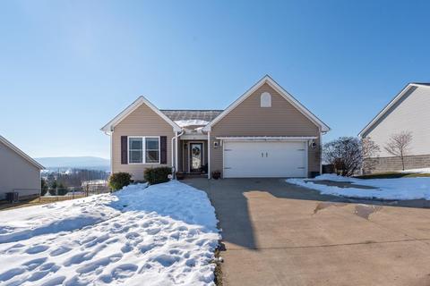 22 Upland Ct, Stuarts Draft, VA 24477 photo 2
