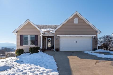 22 Upland Ct, Stuarts Draft, VA 24477 photo 1