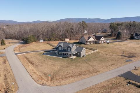 346 Hampton Dr, Stuarts Draft, VA 24477 photo 15