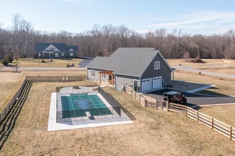 346 Hampton Dr, Stuarts Draft, VA 24477 photo 8