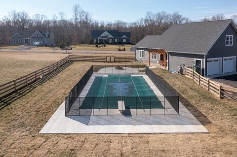 346 Hampton Dr, Stuarts Draft, VA 24477 photo 9