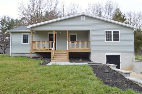 90 Pond Ln, Stuarts Draft, VA 24477 photo 1