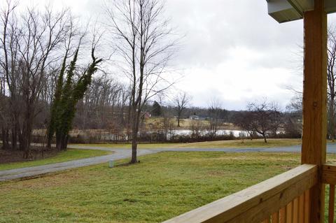 90 Pond Ln, Stuarts Draft, VA 24477 photo 6