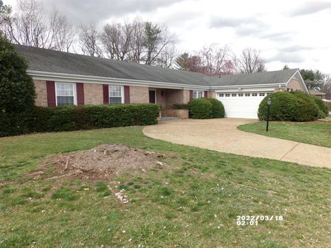 25 Brighton Ct, Stuarts Draft, VA 24477 photo 2