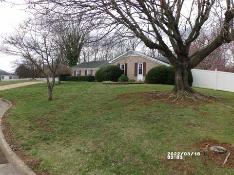25 Brighton Ct, Stuarts Draft, VA 24477 photo 4