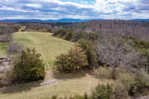 2465 Barterbrook Rd, Staunton, VA 24401