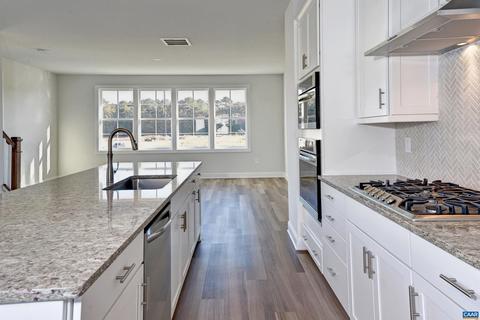 2204 Brindle Ln, Charlottesville, VA 22911
