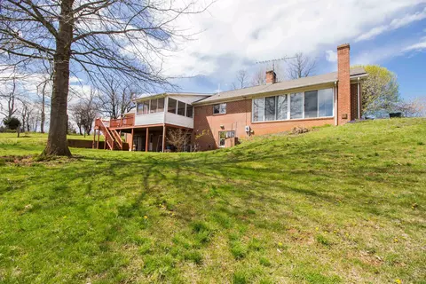 82 Todd Rd, Mount Sidney, VA 24467 photo 2