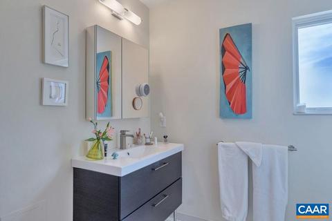 1130 E High St #K, Charlottesville, VA 22902 photo 23