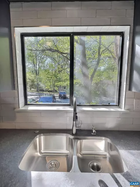974 Sutton Ct, Charlottesville, VA 22901 photo 7
