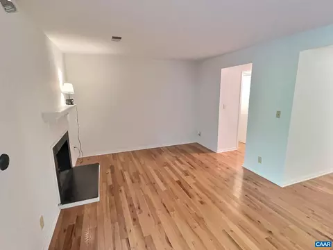 974 Sutton Ct, Charlottesville, VA 22901 photo 12