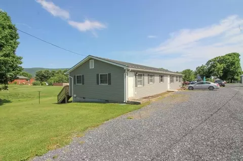 272 Nelson St #272 274 276 NELSON TRIPLE, Mount Jackson, VA 22842 photo 3