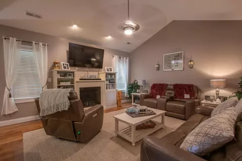 152 Waterfront Dr, Raphine, VA 24472 photo 13
