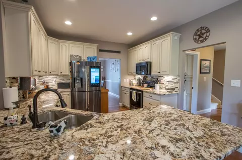 152 Waterfront Dr, Raphine, VA 24472 photo 19