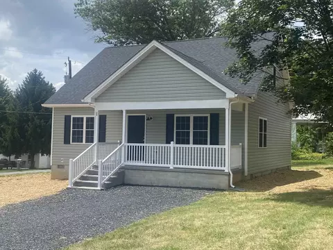 25 Stuart Ave, Stuarts Draft, VA 24477 photo 4