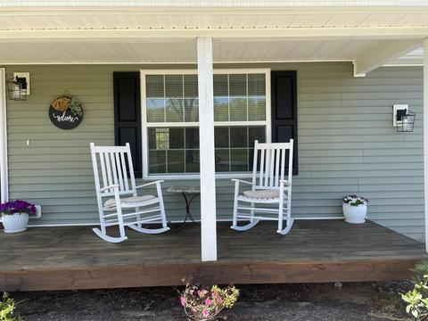 127 Lake Rd, Stuarts Draft, VA 24477 photo 2