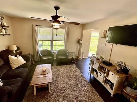 127 Lake Rd, Stuarts Draft, VA 24477 photo 6