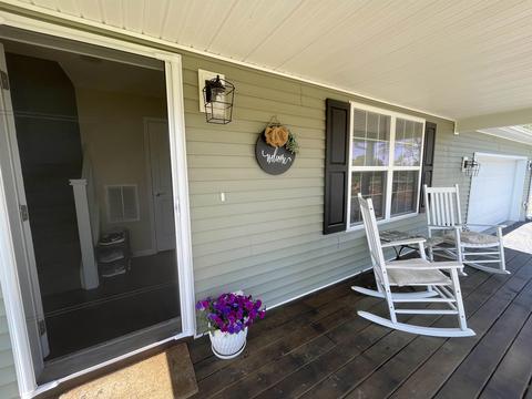 127 Lake Rd, Stuarts Draft, VA 24477 photo 3