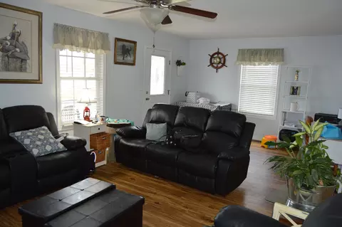 117 Lofty Cir, Stuarts Draft, VA 24477 photo 8
