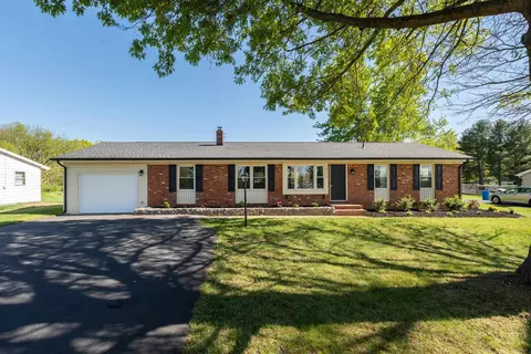 3124 Lyndhurst Rd, Stuarts Draft, VA 24477 photo 1