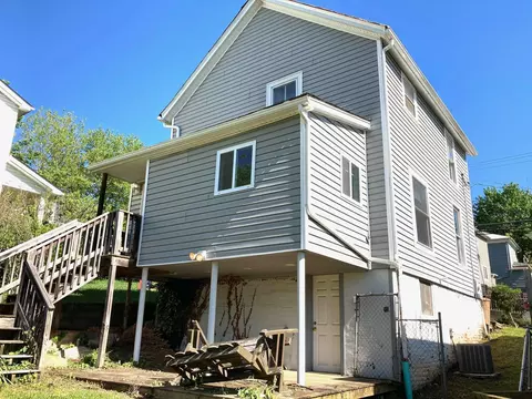 102 E Hampton St E, Staunton, VA 24401 photo 10