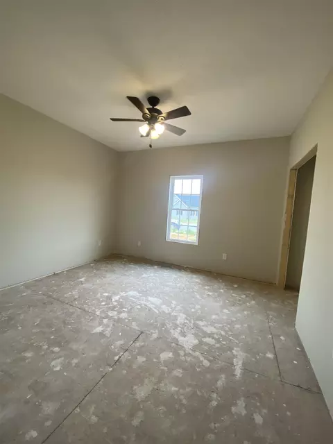 150 Stone Dr, Stuarts Draft, VA 24477 photo 6