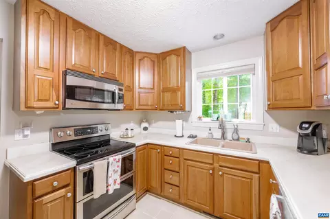 4 Ashcake Ter, Palmyra, VA 22963 photo 10