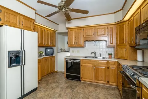 286 3rd St, Broadway, VA 22815 photo 7