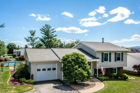 286 3rd St, Broadway, VA 22815 photo 1