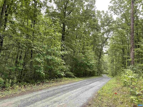 5 Holland Creek Road, Louisa, VA 23093