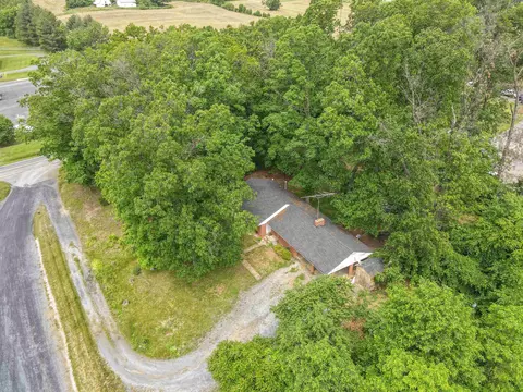 100 B Johnson Dr, Stuarts Draft, VA 24477 photo 20