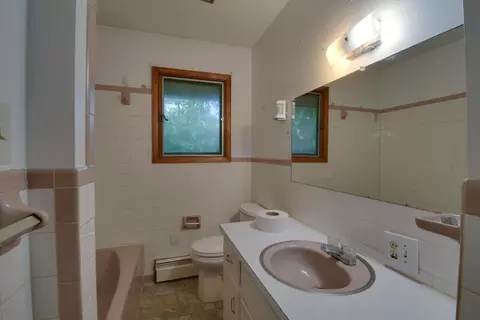 100 B Johnson Dr, Stuarts Draft, VA 24477 photo 12