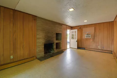 100 B Johnson Dr, Stuarts Draft, VA 24477 photo 6