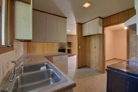 100 B Johnson Dr, Stuarts Draft, VA 24477 photo 13