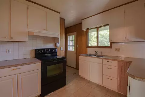 100 B Johnson Dr, Stuarts Draft, VA 24477 photo 14