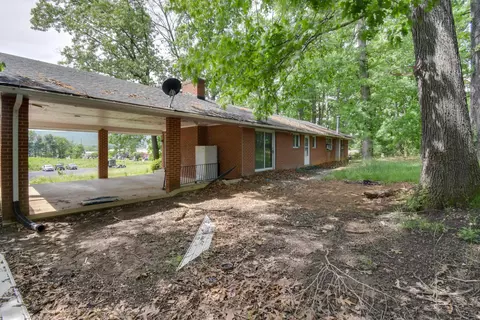 100 B Johnson Dr, Stuarts Draft, VA 24477 photo 18