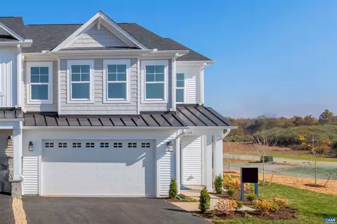 136 Ridgeline Dr, Waynesboro, VA 22980