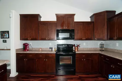 60 Upland Ct, Stuarts Draft, VA 24477 photo 8