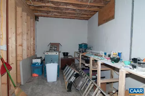 60 Upland Ct, Stuarts Draft, VA 24477 photo 37