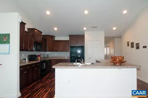 60 Upland Ct, Stuarts Draft, VA 24477 photo 5