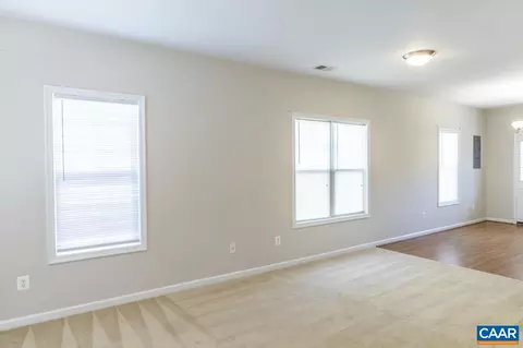 156 Villa Cir, Palmyra, VA 22963 photo 8
