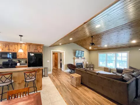 115 Guthrie Rd, Stuarts Draft, VA 24477 photo 14