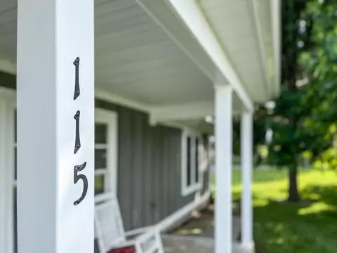 115 Guthrie Rd, Stuarts Draft, VA 24477 photo 2