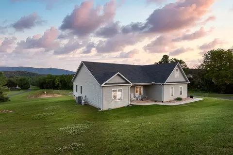 54 Mcilwee Ln, Staunton, VA 24401 photo 4