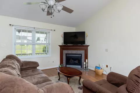 50 Danforth Dr, Weyers Cave, VA 24486 photo 8