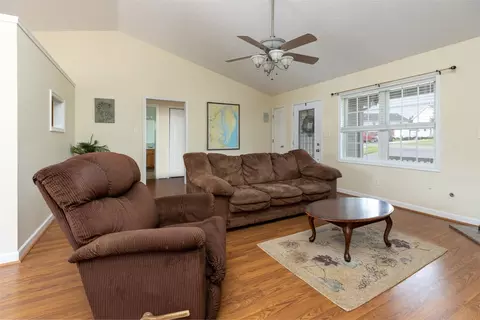 50 Danforth Dr, Weyers Cave, VA 24486 photo 9