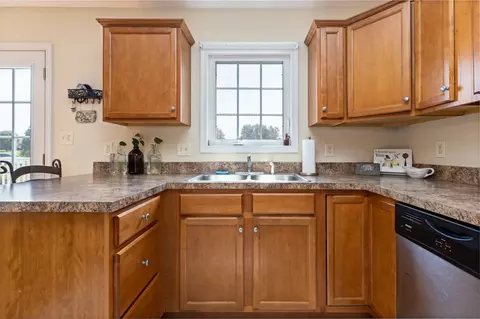 50 Danforth Dr, Weyers Cave, VA 24486 photo 5
