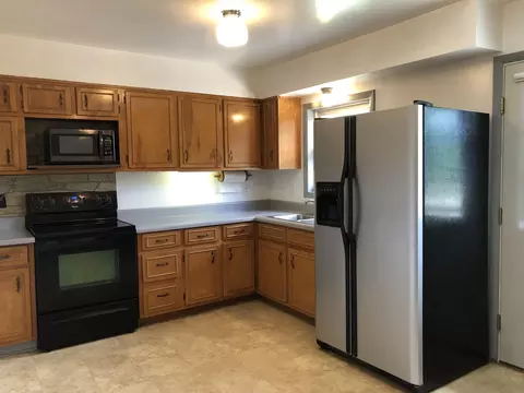 315 Commodore St, Staunton, VA 24401 photo 9