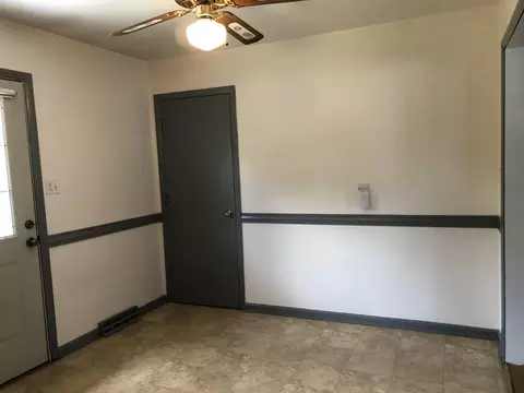 315 Commodore St, Staunton, VA 24401 photo 11
